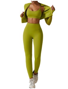 Pantalones cortos de yoga sin costuras con logotipo personalizado, mallas de 3 piezas para gimnasio, conjuntos de fitness para mujer, ropa deportiva de entrenamiento de talla grande, entrenamiento sólido de 3 piezas - Product Image 6