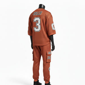 Conjunto de pantalón y camiseta deportiva de malla de poliéster GSM para hombre, color naranja óxido, tela transpirable, logotipo bordado en parche, camiseta de malla y pantalón para hombre - Product Image 5