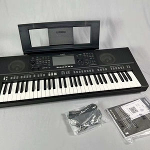 Teclado Arreglista Yamaha PSR-SX920 de 61 Teclas, Estación de Trabajo, Piano Digital Profesional, Tablero de Sonido de Madera Sólida, Batería Recargable - Product Image 1