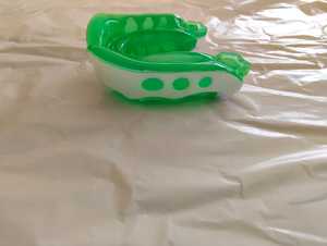 Protège-dents de boxe pour adultes avec logo personnalisé, nouveau modèle avec style dentaire, prix de gros, fabrication sur mesure et impression personnalisée - Product Image 4