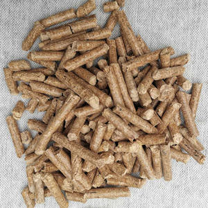 Granulés de bois de pin haute performance avec faible teneur en cendres et haut rendement calorifique, directement de l'usine au Vietnam pour l'alimentation électrique de l'UE - Product Image 2