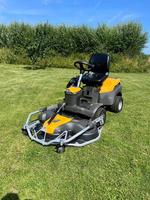 Tondeuse à gazon et balayeuse à neige Stiga Park Pro 900AWX avec moteur et autres équipements inclus, en vente dans le monde entier avec livraison rapide