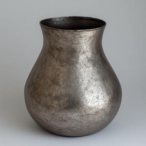 Classic Polished Metal Vase With Shiny Look Perfectly <b>Suited</b> For Seasonal Flower Display And Stylish Premium Home - Product Image 6