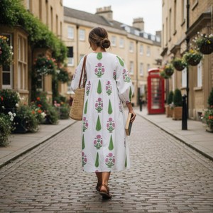 Robe midi à imprimé à la main, robe en coton bohème à fleurs, style d'été confortable pour femmes - Product Image 5