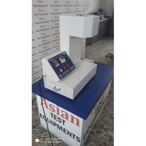 Testeur d'indice de fluidité et testeur de point d'éclair pour l'analyse des plastiques et des matériaux - Product Image 1