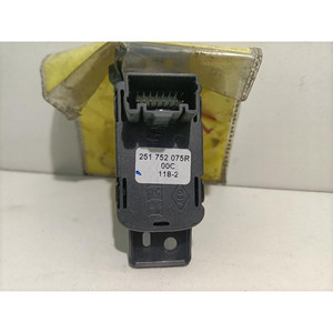 BOUTON DE FREIN DE PARKING RENAULT Captur Série 251752075R H4D480 (19>) - Product Image 4