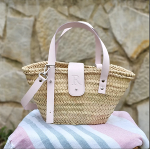 Monedero de paja personalizado con inicial, cesta marroquí, bolso de paja tejido con asas de cuero - Product Image 1
