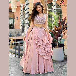 La mayoría de las ventas Peach Elegance Beats y Multi sequence trabajo manual para mujeres usa vestidos de fiesta y vestido de novia proveedor de la India - Product Image 1