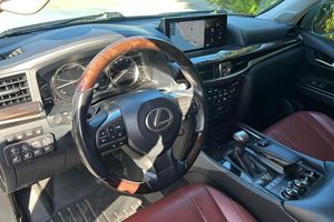 Lexus LX 570 V8 2016 Usado en Buen Estado, Tracción en las Cuatro Ruedas, Paquete de Lujo, Revestimiento Exterior Texturizado Verde Tiffany - Product Image 4