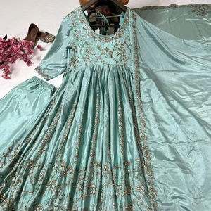 Georgette Anarkali de créateur indien pour femme avec Kurta en soie CHINON sertie d'une longue robe brodée Dupatta pour tenue de fête - Product Image 4