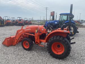 Tractor compacto Kubota usado de 33HP, tractor agrícola 4x4. - Product Image 5