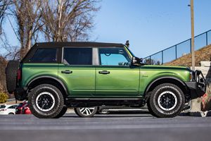 Ford Bronco Badlands 2022 d'occasion en bon état, 6600 miles, EcoBoost V6, pack Sasquatch, plusieurs modifications - Product Image 4