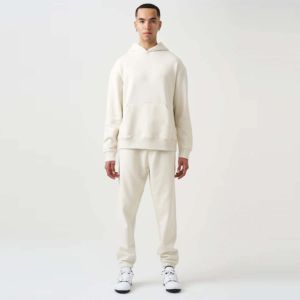 Trajes Deportivos IOTA para Hombre, Logotipo Personalizado, Impresión Puff, Estilo HipHop, Fabricación de Trajes Deportivos para Correr, Mejores Trajes Deportivos de Invierno para Hombre - Product Image 5