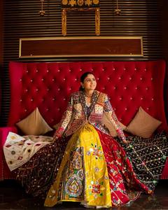 ชุดนำเสนอเทรนด์ใหม่ล่าสุด navratri lehengacholi สำหรับงานปาร์ตี้-พลิกกลับได้ทุกฤดูกาล - Product Image 3