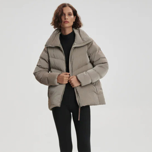Vente en gros de doudounes d'hiver pour femmes manteaux chauds et légers avec isolation de qualité supérieure pour les vestes en peluche par temps froid - Product Image 5