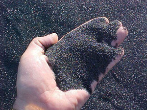 Mineral de Cromo de Grado de Fundición |   Arena de Cromita |   Mineral de Cromo |   Mineral de Alto Contenido de Cromo para Fundición y Refractarios |   70% Co |   Marca OEM - Product Image 1