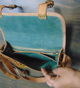 Mini bolso de mensajero Vintage de cuero genuino marrón bordado geométrico hecho a mano estilo bohemio Universidad de Moda - Product Image 4