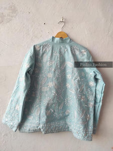 Veste en velours brodée à la main, motif Suzani, style bohème, automne-hiver, luxe, textile indien, coton écologique - Product Image 5