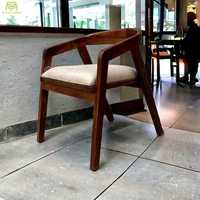 Chaise de salle à manger élégante et traditionnelle en bois massif naturel pour restaurant, hôtel, chambre à coucher, usage en ferme