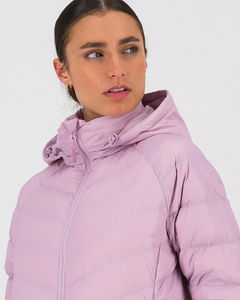 แจ็คเก็ตพัฟเฟอร์ผู้หญิงขายส่ง สไตล์บับเบิ้ล รับทำโลโก้ เสื้อคลุมกันหนาว OEM MOQ ต่ำ ระบายอากาศได้ดี บุด้วยใยฝ้าย - Product Image 4