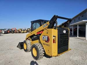 2022 Caterpillar 262D3 chargeuse compacte Mini chargeuse frontale rétrocaveuse tracteur chargeuse 1 tonne capacité moteur roulement noyau - Product Image 3