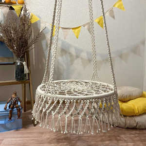Silla Hamaca Boho de Macramé Hecha a Mano de Lujo, Diseño Elegante con Cuerda de Algodón Artesanal para Uso en Interiores/Exteriores - Product Image 3