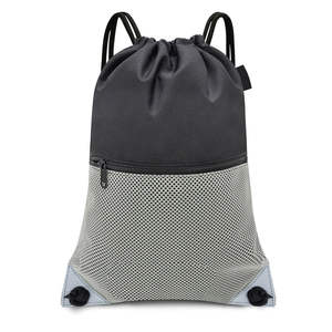 Sac à dos en polyester de qualité supérieure avec cordon de serrage, couleur noire, sac de sport de voyage en tissu avec logo personnalisé imprimé - Product Image 4