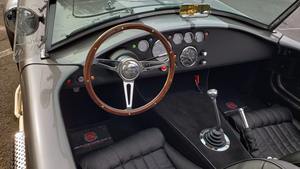 Ford Cobra 427 de 1965, Roadster con Transmisión Manual - Product Image 4