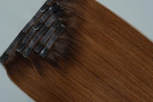 Extensions de cheveux Remy faites à la main, à clipser, couleur naturelle, super double drawn, lisses comme des baguettes, soyeuses, qualité donneur - Product Image 1
