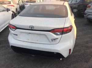 Casi nuevo 2025 Toyotaa Levine 1.8L híbrido GAS FWD CVT - Product Image 2