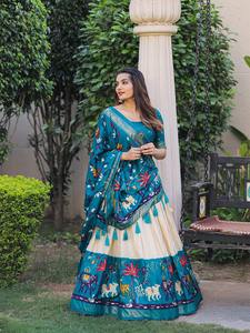 El último diseñador Dola Silk Patola Impreso Lehenga Choli Por Fab Zone - Product Image 4