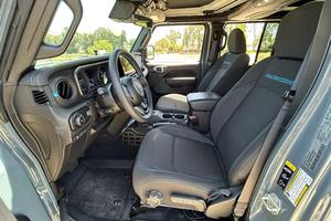 LUXURY RIDE 2024 Wrangler Rubicon 4xe Híbrido Enchufable - Product Image 3