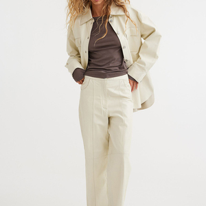 Sweatshirts pour femmes de bonne qualité avec étiquette personnalisée nouveaux sweatshirts pour femmes de qualité durable à bas prix nouveau style de sweatshirts pour femmes - Product Image 1
