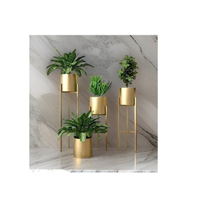 Ensemble de pots à fleurs suspendus modernes en aluminium argenté, durables, de forme carrée, avec un design décoratif martelé - Product Image 2
