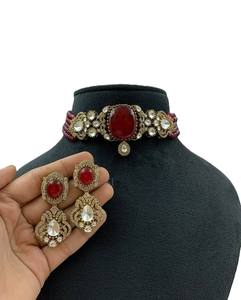 Ensemble de collier et boucles d'oreilles Polki Kundan plaqué or antique beaux bijoux de mode pour les célébrations de mariage et d'anniversaire - Product Image 2