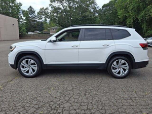 2022 At las SE SUV 4Motion Turbo Conduite à gauche Faible kilométrage Abordable - Product Image 2