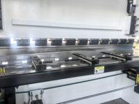 Presse plieuse hydraulique CNC robuste 250T 4000mm pour tôles d'acier