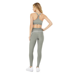 Vente en gros de vêtements d'entraînement avec bretelles Ensemble de gymnastique pour femmes Tenues de yoga Ensemble de vêtements de sport pour femmes Ensemble de yoga pour femmes Rayure latérale teinte en gris blanc - Product Image 6