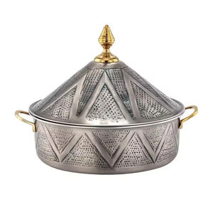 Casserole en métal moderne et attrayante avec une qualité durable, parfaite pour la maison et la restauration pour une présentation élégante - Product Image 3