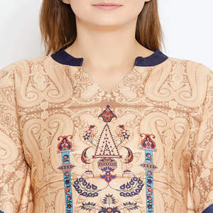 Maxi Kaftan Slim Fit en viscose rayonne col en V manches courtes longues Regal Paisleys imprimé beige - Product Image 6