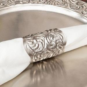 Elégants ronds de serviette en acier inoxydable brossé avec une grande durabilité et un attrait intemporel pour tous les types de paramètres de table - Product Image 1
