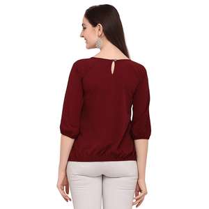 เสื้อครีปจีบสีมารูน โชรยัม แฟชั่น สำหรับผู้หญิง |   ชุดสไตล์ตะวันตกที่ทันสมัย |   ชุดทำงานแบบเป็นทางการสำหรับใส่ในชีวิตประจำวัน |   แขนสั้น ดีไซน์หรู แห้งเร็ว - Product Image 2