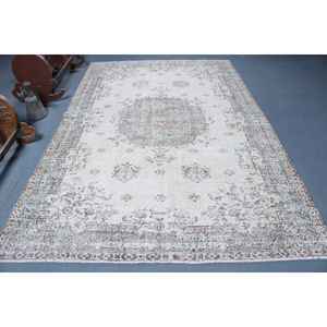 Alfombra de 6.4x9.9 pies, Alfombra Turca Vintage, Alfombra de Lana con Diseño Floral Blanco y Azul - Product Image 1