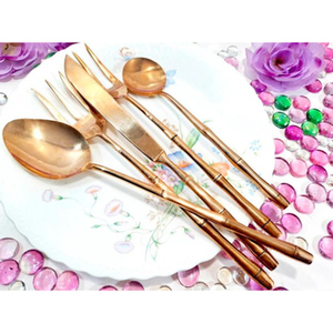 Ensemble de couverts en laiton avec couverts parfaits plaqués couleur or pour la table du restaurant de l'hôtel et l'utilisation d'occasion de mariage - Product Image 3