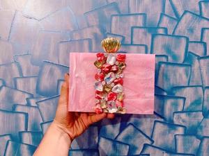 กระเป๋าคลัทช์ทำด้วยมือสุดหรูพร้อมผิวหินอ่อนอะคริลิคและเคสแข็งดีไซน์สำหรับงานปาร์ตี้งานแต่งงานและชุดราตรี - Product Image 5