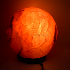 Lampe de sel de roche rose de l'Himalaya en forme de football pour la décoration de la maison et purifier la lampe en cristal en forme de football - Product Image 4