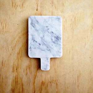 Plateau de service en marbre fabriqué à la main planche à découper en tranches rectangulaires personnalisés en gros blocs à découper blancs et bruns fabriqués en Inde - Product Image 5