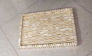 ถาดเสิร์ฟโมเสกพร้อมฝังมุกแม่: ถาดหวายกลมสำหรับโต๊ะอาหารตกแต่งโต๊ะสไตล์โบโฮธรรมชาติของขวัญแบบชนบทสำหรับบ้าน - Product Image 2