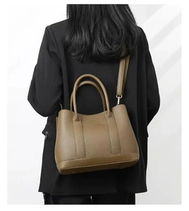 2025 nouvelle mode rétro véritable peau de serpent luxe femmes Messenger fourre-tout sac à main fermeture éclair 3L + capacité - Product Image 6