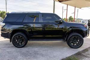 โตโยต้า ฟอร์จูนเนอร์ SR5 พรีเมียม 4x4 ปี 2018 สภาพดี ใช้งานน้อย - Product Image 3